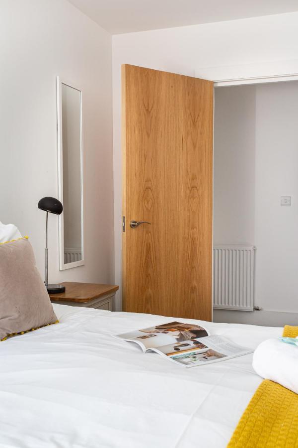 Modern Luxury Apartment, Sleeps 6, Best Location Belfast Dış mekan fotoğraf