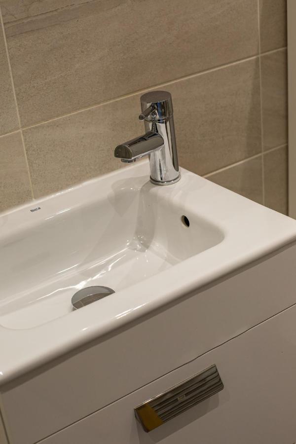 Modern Luxury Apartment, Sleeps 6, Best Location Belfast Dış mekan fotoğraf