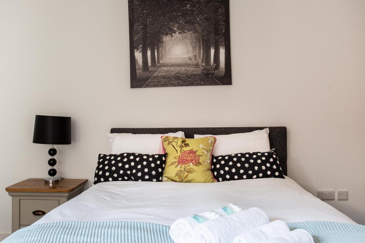 Modern Luxury Apartment, Sleeps 6, Best Location Belfast Dış mekan fotoğraf